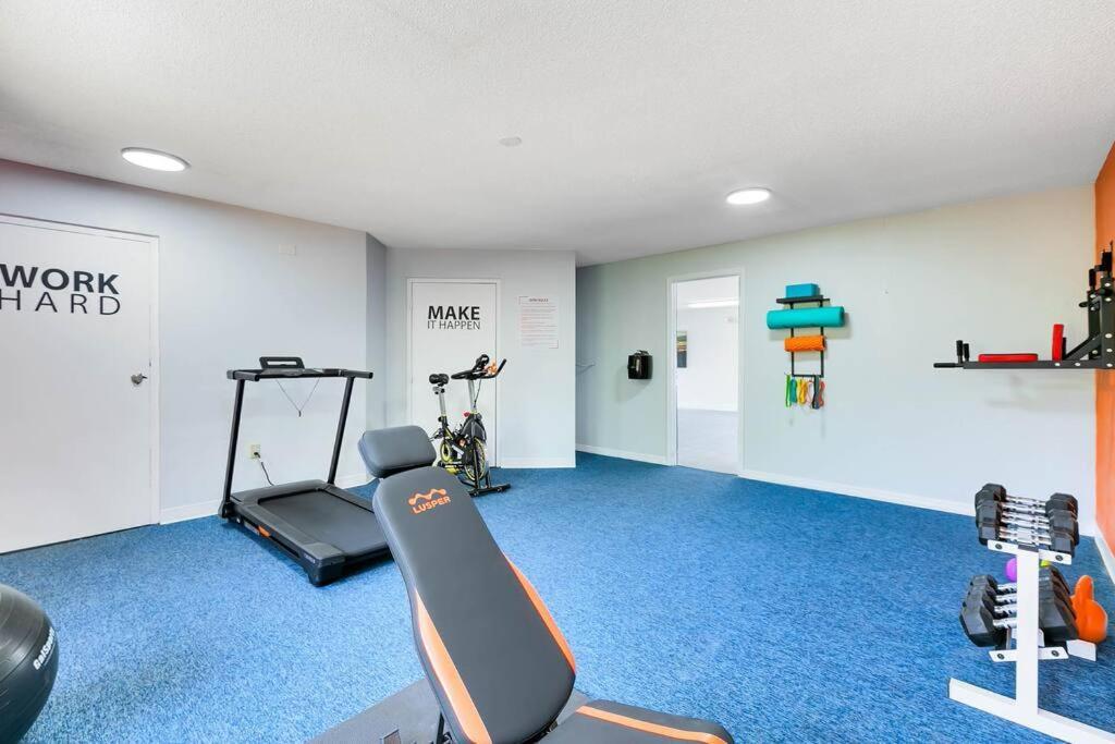 Oasis 203 - Symmetry & Serenity ティテュスビル エクステリア 写真